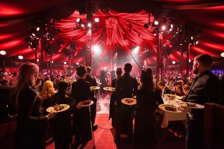PALAZZO Berlin - Die Dinner Show im Spiegelpalast