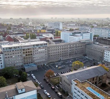 Blick von oben auf das Stasi-Unterlagen-Archiv