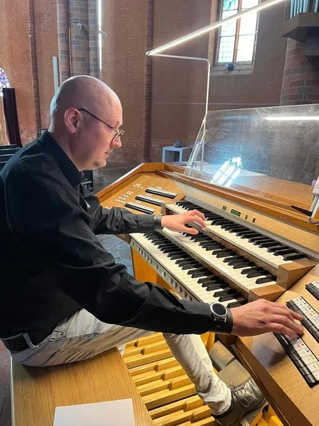 Veranstaltungen in Berlin: Improvisationskonzert mit Prof. Dirk Elsemann an der historischen Reger-Orgel der Ev. Weihnachtskirche