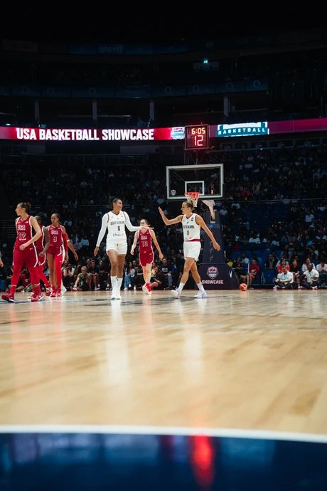 BWA Damen LS London 2024 USA