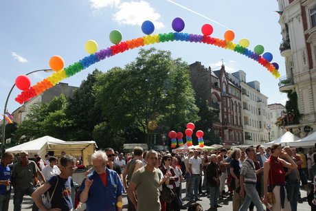 Das Lesbisch-schwule Stadtfest, Eisenacher Ecke Fuggerstraße mit Ballons