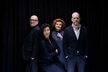2025_ZEIT Verbrechen_Hosts_Gruppenfoto