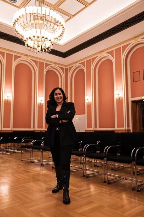 Rotes Rathaus I Sajeh Tavassoli, 2024