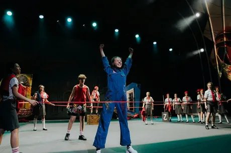 FRIDA & FRIDA Young Show