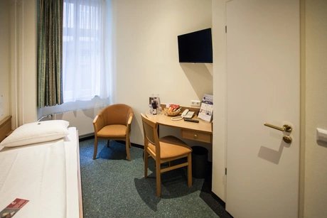 Einzelzimmer im Hotel Allegra in Berlin Mitte