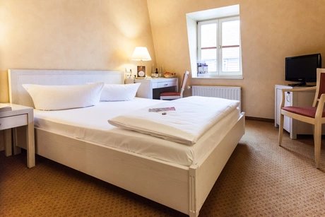 Ruhiges Doppelzimmer mit einer französischen Matratze