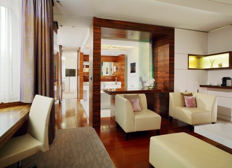 Gradn Spa Suite Living Room