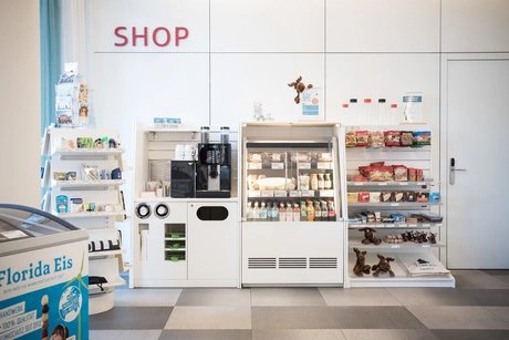 Shop (in Lobby, rund um die Uhr geöffnet)