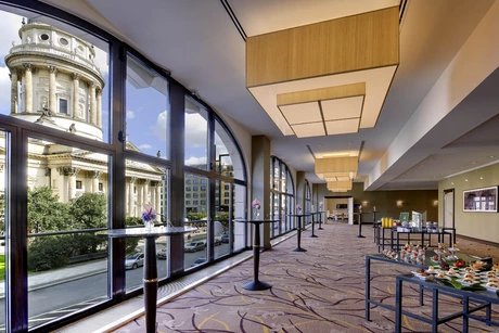 Panorama Foyer