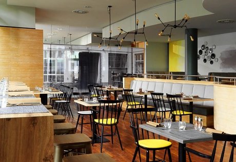 Restaurant KITCHEN & BAR