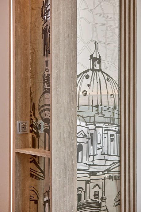Guest Room Detail - Spiegel