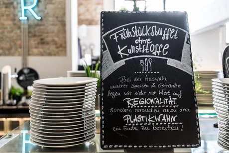 Frühstücksbuffet mit regionalen Produkten