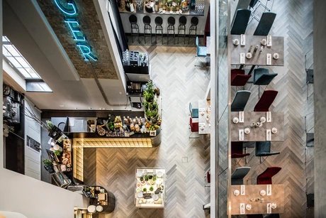 Frühstücksbuffet mit regionalen Produkten