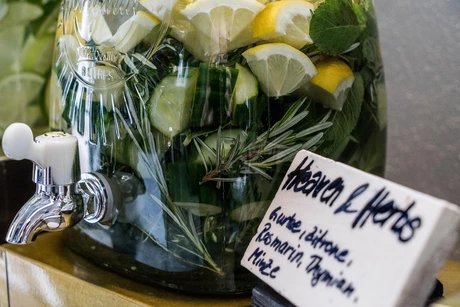 Frühstück - infused water