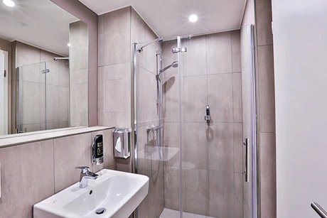 Premier Studiozimmer Badezimmer