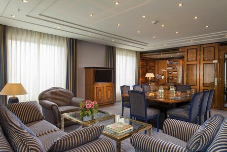 Ambassador Suite - Living Room with Meeting Facility
