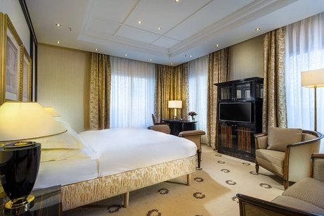 Presidential Suite - Master Bedroom