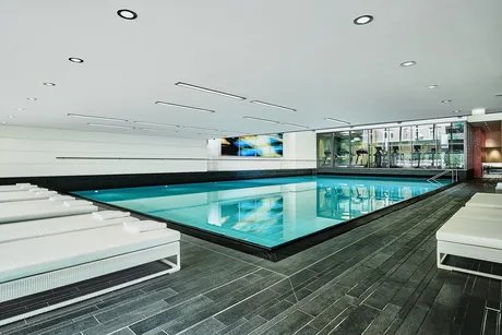 Pool 18x10 m
