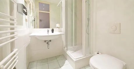 Badezimmer vom Hotelzimmer