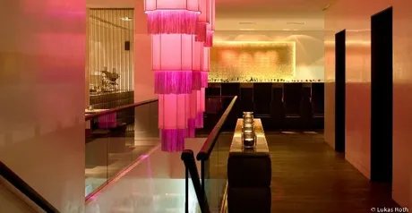 QIU Bar & Restaurant