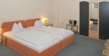 Hotels in Berlin | Pension Brinn