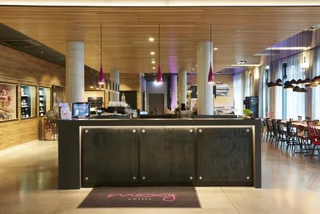 Moxy Reception