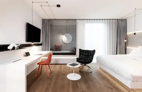 Deluxe Lounge