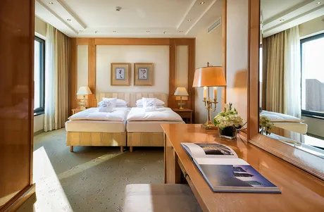 Premium Suite - Bedroom