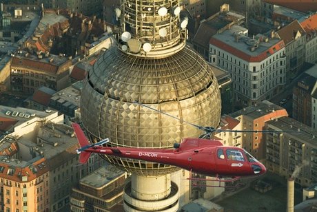 Fernsehturm mit Air Service Berlin