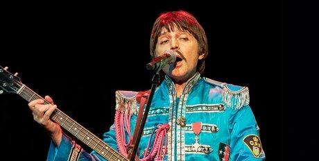 All you need is love! – Das Beatles Musical  