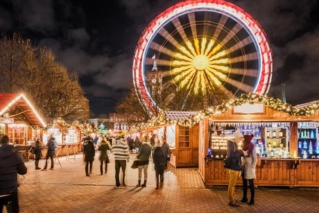 Berliner Weihnachtszeit am Roten Rathaus