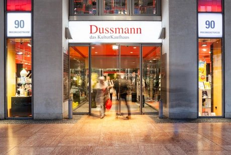 Dussmann, das Kulturkaufhaus