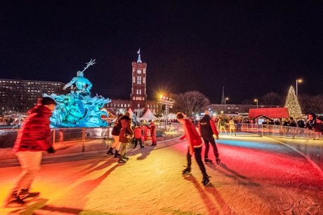 Berliner Weihnachtszeit am Roten Rathaus