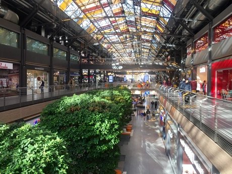 Einkaufen in den Hallen Am Borsigturm, Berlin