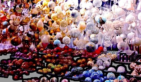 Addobbi natalizi al mercatino di Natale