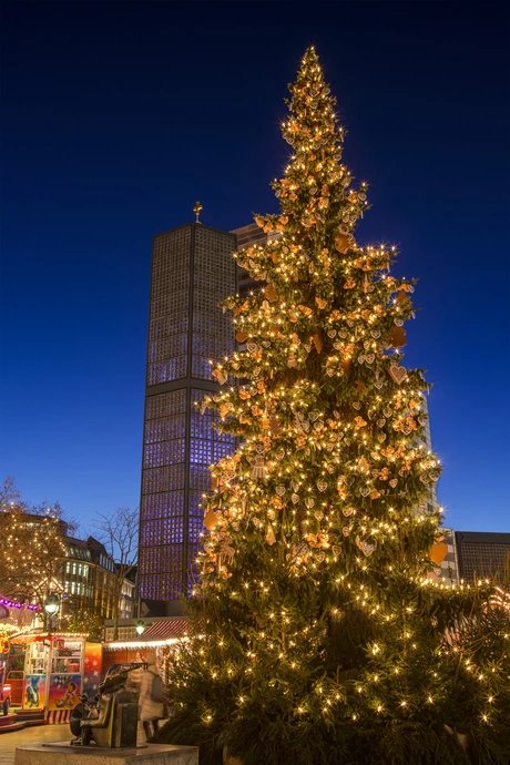 Christmas market at the Kaiser Wilhelm Memorial Church