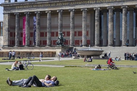 Altes Museum in summer