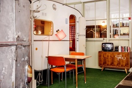 15-Min-Stadt-Hotel Hüttenpalast Wohnwagen