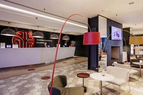 15-Min-Stadt-Hotel NH Collection Berlin Friedrichstrasse