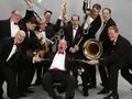 BRASS BAND BERLIN: „Musik mit Witz, Charme & Frack“