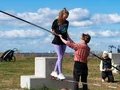 Alle die schon einmal bei einem Training für Anfänger:innen dabei waren, können im Hochseil-Training für Alle Level weiter trainieren.