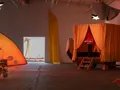 Ausstellungsansicht „Petrit Halilaj. An Opera Out of Time“, Hamburger Bahnhof – Nationalgalerie der Gegenwart, 11.9.2025 – 31.5.2026