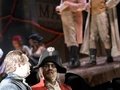 Martin Muehle als Andrea Chenier, Ievgen Orlov als Roucher, Roman Burdenko als Charles Gérard, Burkhard Ulrich als IncroyableBettina Stöß