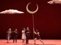 Gideon Poppe als Lysander, Samuel Dale Johnson als Demetrius, Karis Tucker als Hermia, Jeanine De Bique als HelenaBettina Stöß