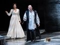 Alex Esposito als Philipp II., Federica Lombardi als Elisabeth von Valois
