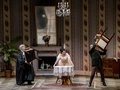 Jörg Schörner als Dr. Blind, Hulkar Sabirova als Rosalinde, Thomas Blondelle als EisensteinBettina Stöß