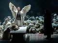 David Butt Philip als Lohengrin, Jennifer Davis als Elsa, Ryan Speedo Green als HeinrichBettina Stöß