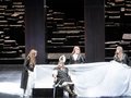 Lea-ann Dunbar als Woglinde, Karis Tucker als Wellgunde, Lindsay Ammann als Floßhilde, Clay Hilley als SiegfriedBernd Uhlig