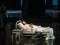 Matthew Newlin als Alfredo Germont, Elena Tsallagova als Violetta ValéryMarcus Lieberenz