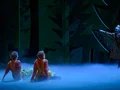 Stephanie Lauricella als Hänsel, Kim-Lillian Strebel als Gretel, Elbenita Kajtazi als Sandmännchen/TaumännchenBettina Stöß